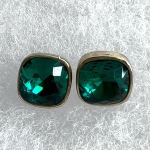 Heidi Daus 🆕 Green Crystals button pierced earrings